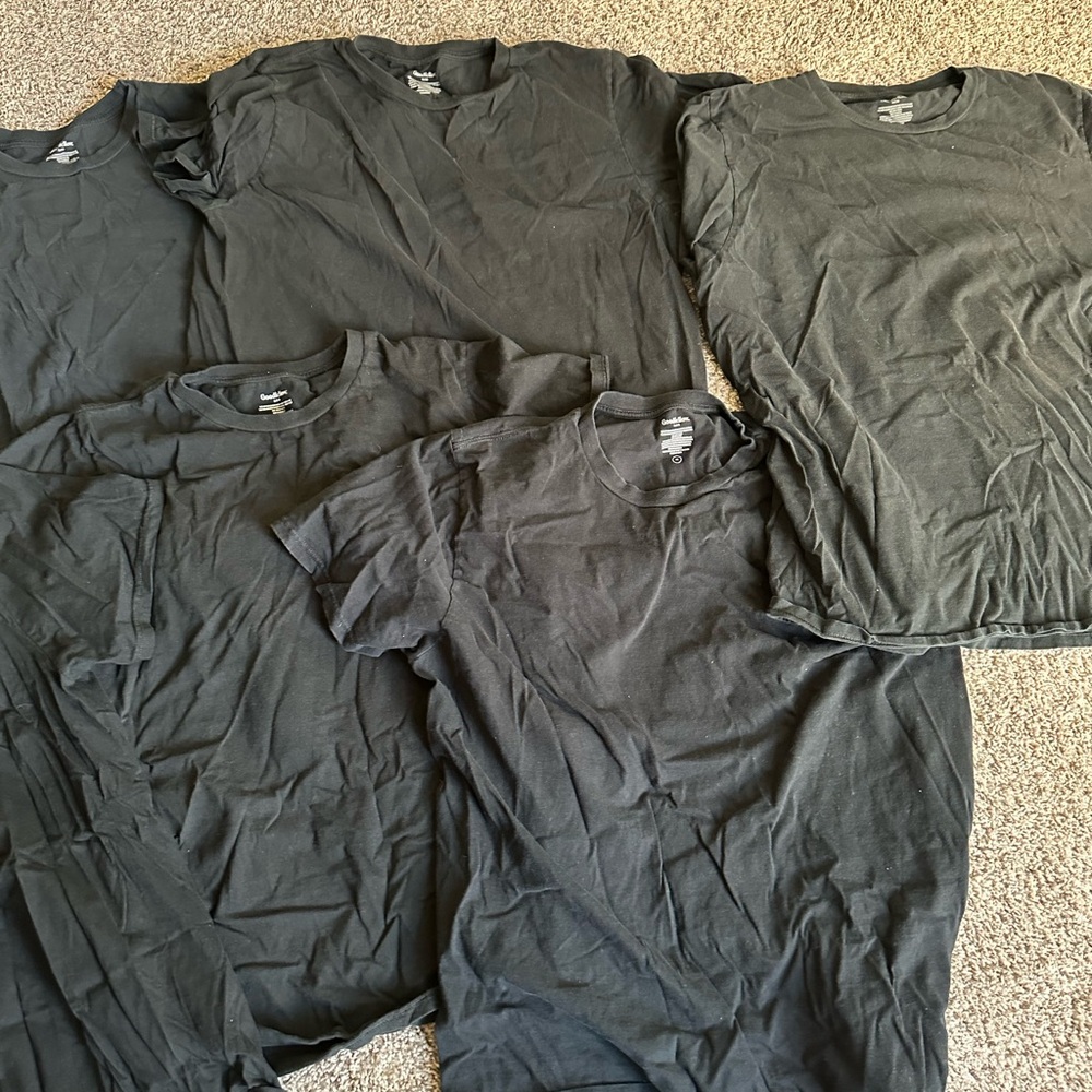 6 Black Short Sleeve Tees